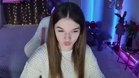 ann_woood online show from March 11, 7:47 am