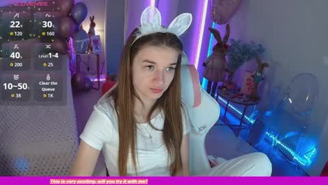 ann_woood online show from March 27, 8:26 am