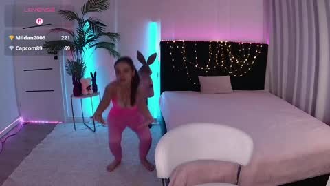 ann_woood online show from May 12, 2:58 pm