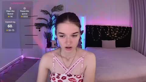 ann_woood online show from May 16, 3:33 pm