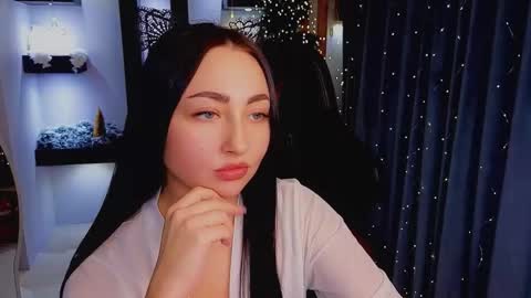 Anna online show from December 19, 9:05 am