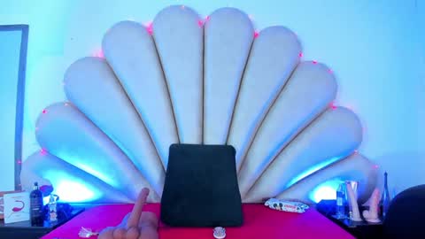 Snapshot of anna__spencer chatting on January 26, 12:33 pm Anna online show from January 26, 12:33 pm