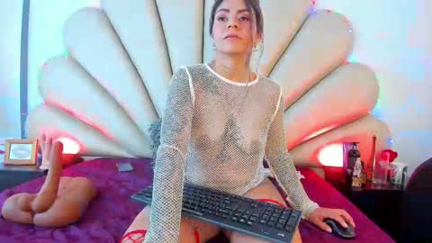 Snapshot of anna__spencer chatting on February 13, 3:56 pm Anna online show from February 13, 3:56 pm