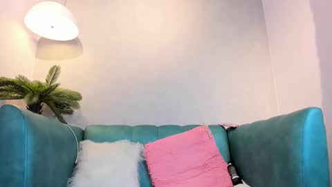 Anna  online show from March 4, 2:45 pm