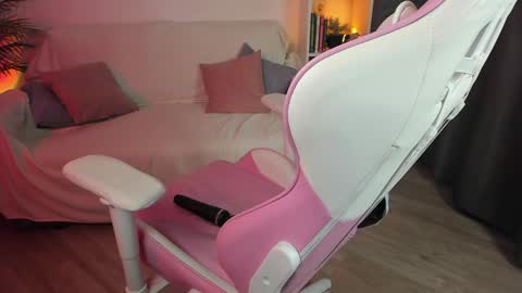 AnnaThe next stream is tomorrow online show from December 3, 6:37 am