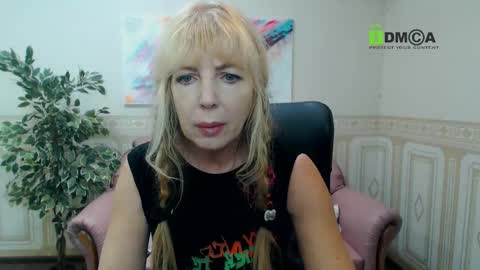 Anna Ditrih online show from December 5, 12:44 pm