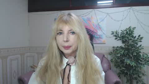 Anna Ditrih online show from January 22, 12:27 pm