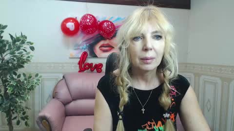 Anna Ditrih online show from February 12, 1:16 pm