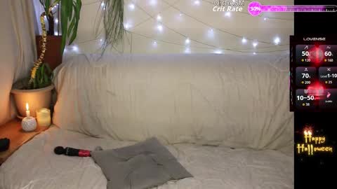 Snapshot of anna_from_heaven chatting on October 31, 8:26 am Anna online show from October 31, 8:26 am