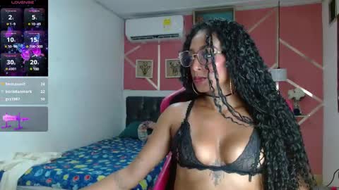 Snapshot of anna_lus1 chatting on December 22, 4:06 am lus online show from December 22, 4:06 am