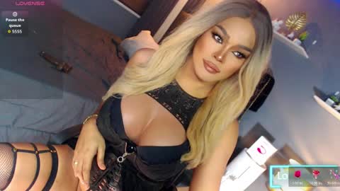 Snapshot of anna_mclaine chatting on March 31, 11:27 pm Miss Anna online show from March 31, 11:27 pm