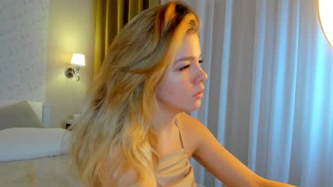 Anna online show from December 31, 1:04 am