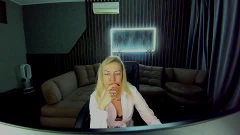 Snapshot of anna_snow9 chatting on October 13, 5:40 am anna_snow9 online show from October 13, 5:40 am