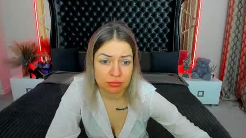 anna_snow9 online show from March 22, 6:11 pm
