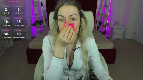 anna_snow9 online show from May 16, 11:09 am