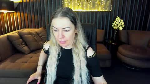 anna_snow9 online show from May 17, 5:27 am