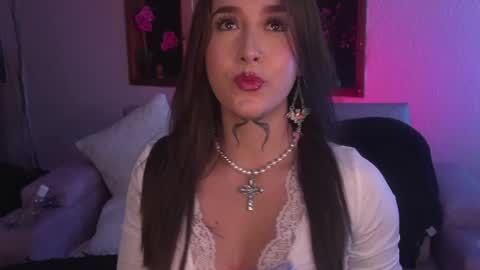 Snapshot of annaa__ chatting on March 24, 2:16 am annaa__ online show from March 24, 2:16 am