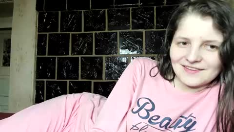Snapshot of annaahcharm chatting on December 16, 7:00 pm annaahcharm online show from December 16, 7:00 pm