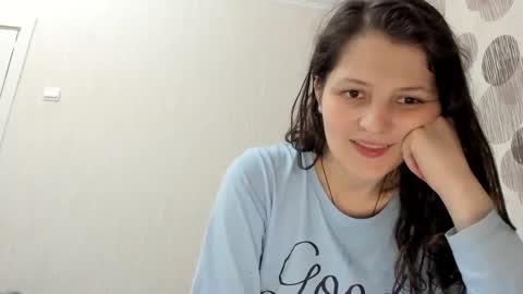 Snapshot of annaahcharm chatting on January 5, 9:15 am annaahcharm online show from January 5, 9:15 am