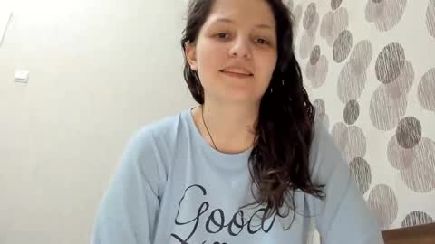 Snapshot of annaahcharm chatting on January 7, 9:18 am annaahcharm online show from January 7, 9:18 am