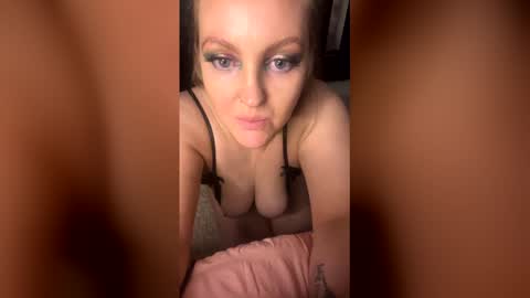 Snapshot of annaandnick33 chatting on March 21, 8:19 am annaandnick33 online show from March 21, 8:19 am