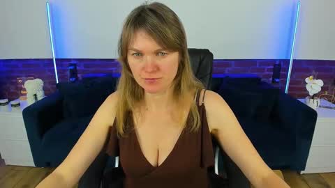Annabel online show from February 19, 6:37 pm