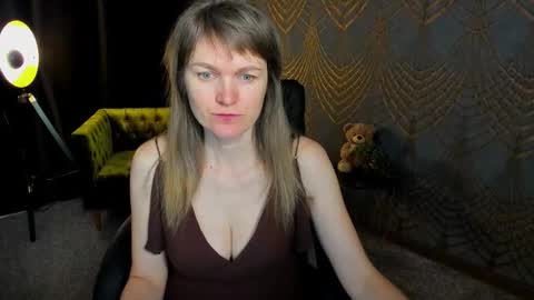 Annabel online show from March 22, 6:28 am