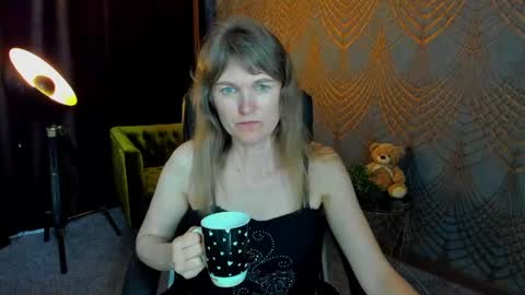 Annabel online show from May 16, 6:54 am