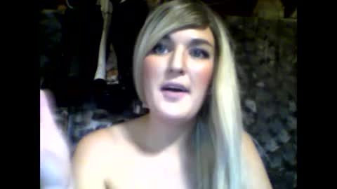Snapshot of annabelle7777 chatting on January 7, 3:46 am Anna online show from January 7, 3:46 am
