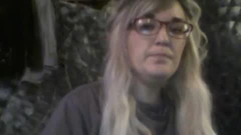Snapshot of annabelle7777 chatting on January 12, 5:44 pm Anna online show from January 12, 5:44 pm