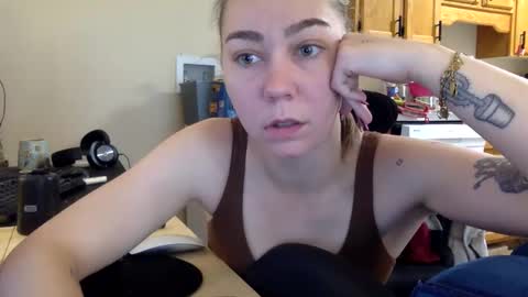 Snapshot of annabellemonroe69 chatting on November 21, 1:10 pm annabellemonroe69 online show from November 21, 1:10 pm