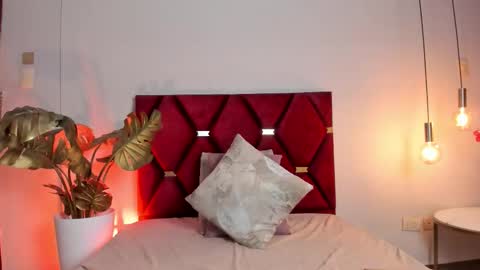 Snapshot of annabrookks chatting on March 5, 11:45 pm AnnaBrooks online show from March 5, 11:45 pm