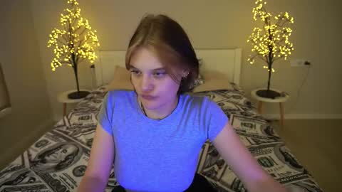 Anna online show from September 12, 1:00 pm