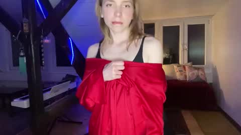 Anna Darko online show from May 8, 8:58 pm