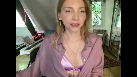 Anna Darko online show from June 19, 3:16 pm