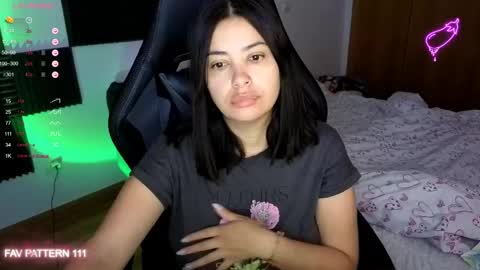 Snapshot of annadolll chatting on May 5, 2:19 am OF twitter annadangerx pornhub online show from May 5, 2:19 am