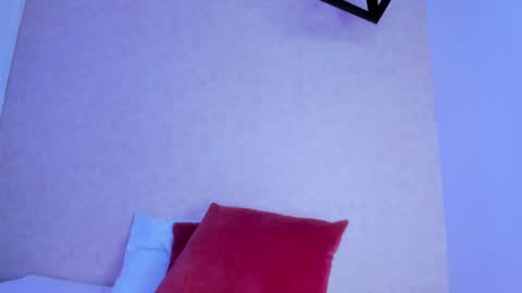 annafoox_ online show from December 6, 6:50 pm