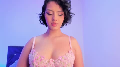 annafoox_ online show from February 15, 6:32 am