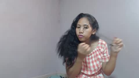 Snapshot of annahhotgirl chatting on February 16, 7:04 am annahhotgirl online show from February 16, 7:04 am