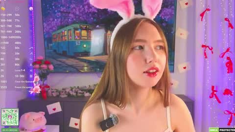 Snapshot of annamarie_foryou chatting on May 1, 7:40 pm Holly Molly Im Polly online show from May 1, 7:40 pm