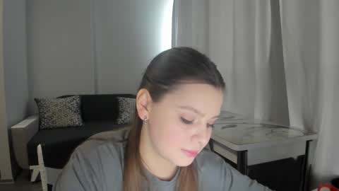 Anna online show from February 28, 1:36 pm
