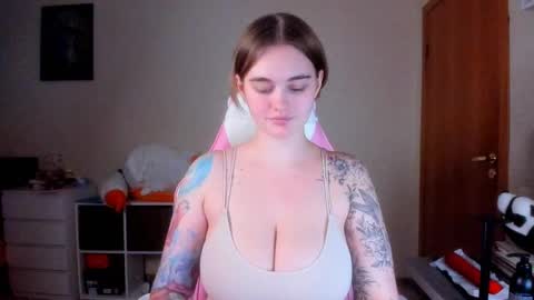 Snapshot of annaroading chatting on February 17, 6:48 pm AnnaRoading online show from February 17, 6:48 pm