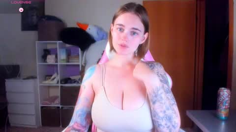 Snapshot of annaroading chatting on October 21, 7:47 pm AnnaRoading online show from October 21, 7:47 pm