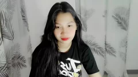 Riane online show from September 11, 2:39 pm