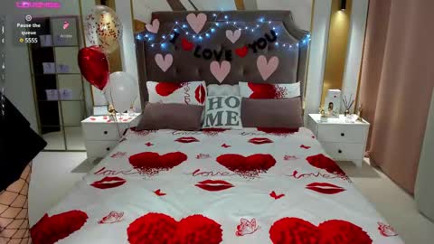 Snapshot of annasimonsj chatting on February 15, 12:48 am Anna online show from February 15, 12:48 am