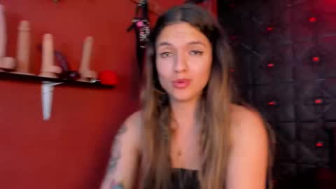 Snapshot of annavi_ chatting on February 13, 7:32 pm Annavi online show from February 13, 7:32 pm