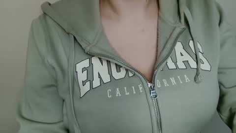 Bella online show from February 11, 10:31 am