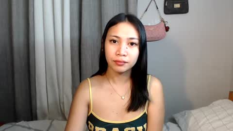 anne_chanelx online show from June 30, 7:37 pm