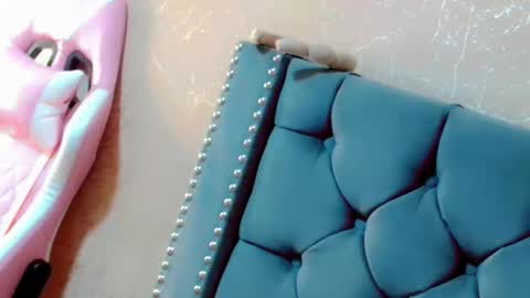       online show from October 2, 1:12 am