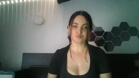annebellee69 online show from October 2, 9:55 pm